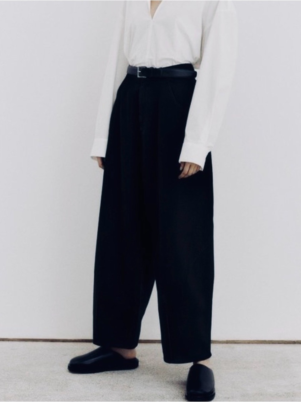 CORDERA Barrel Curve Black Trousers ONE SIZE 36-42 
Ssense No6 MNZ Minimalist